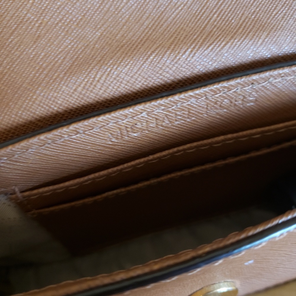MICHAEL KORS Brown Bow Gold Chain Crossbody Purse - Picture 5 of 7